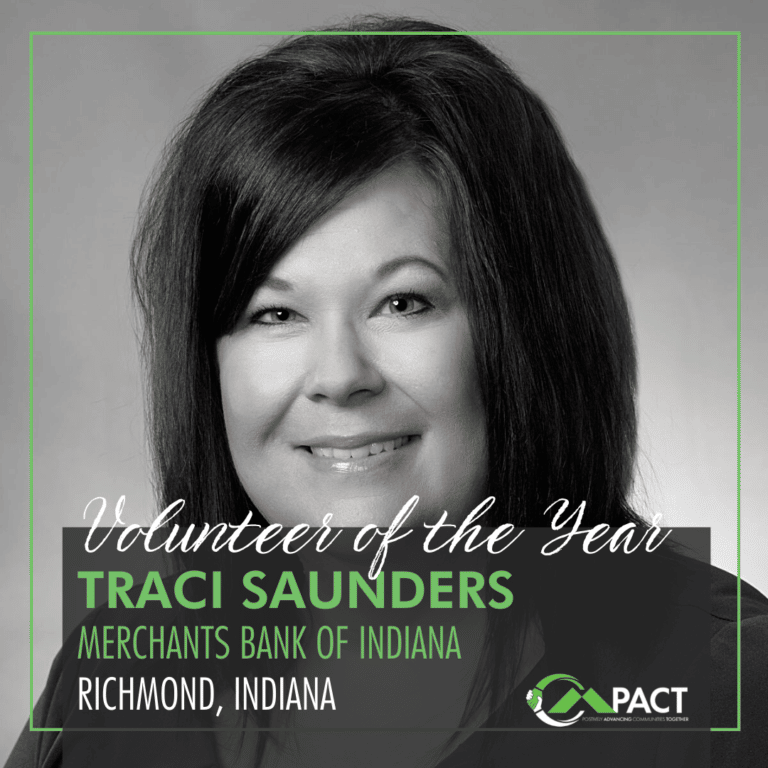 Headshot of Traci Saunders